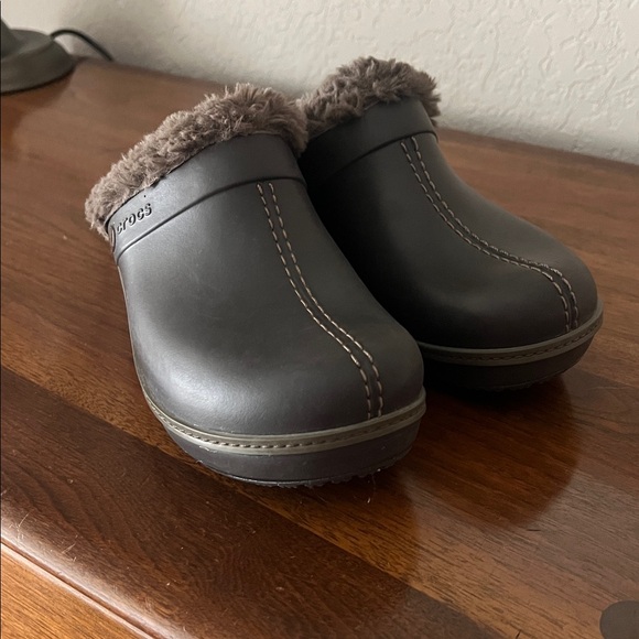 Crocs Women's Size 8 Cobbler Eva Faux Fur Lined Clogs Platform Taupe - Picture 2 of 10